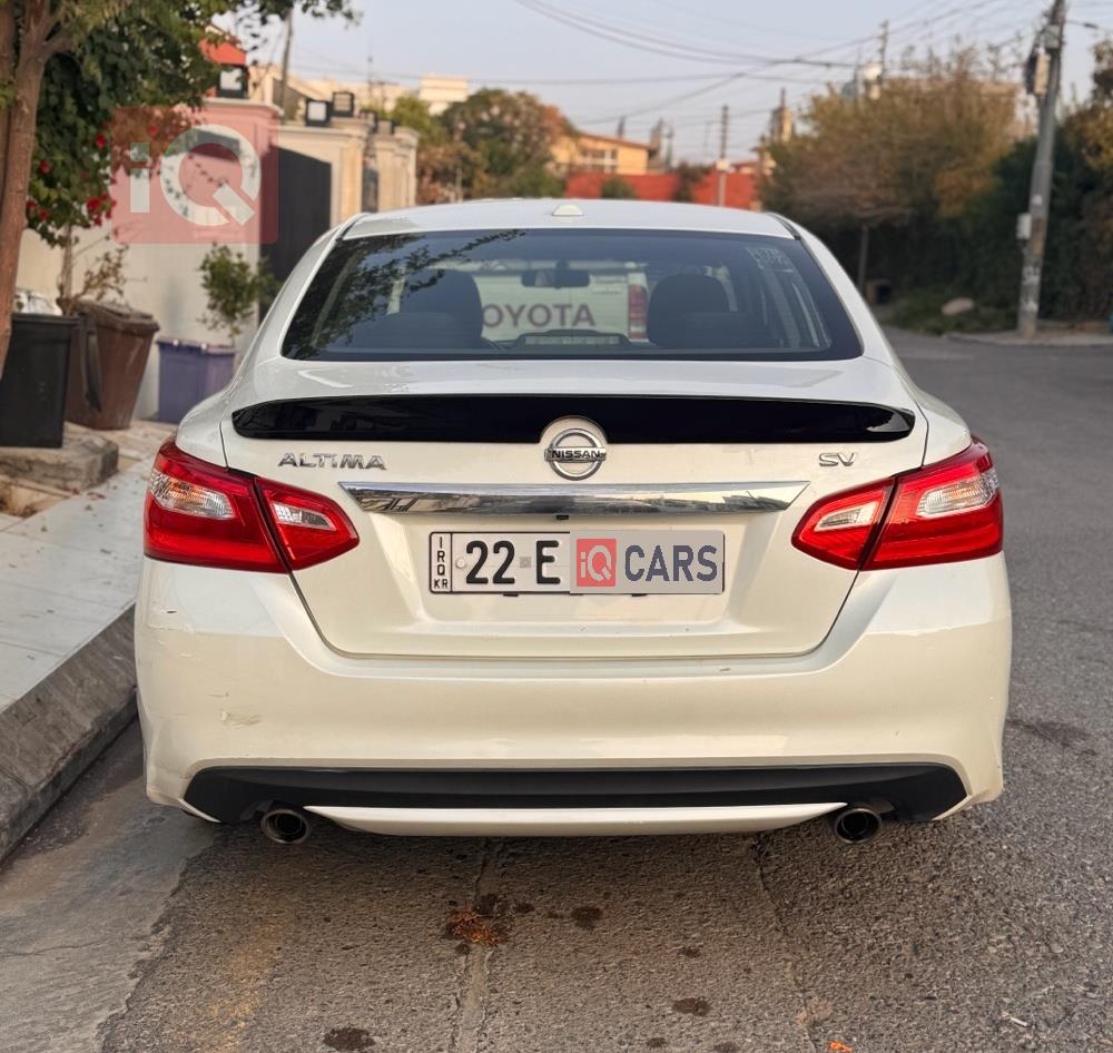 نيسان ألتيما